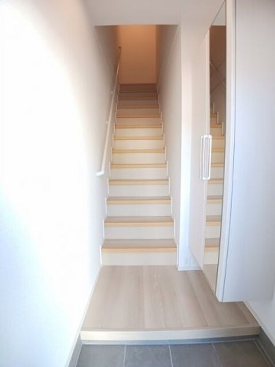 ラ・レコルト宇多津Ⅱ0203の玄関