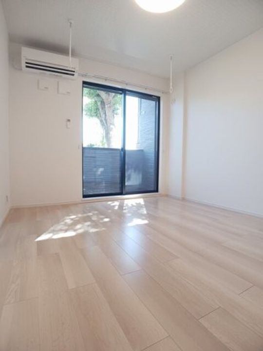 ラ・レコルト宇多津Ⅱ0103の居間