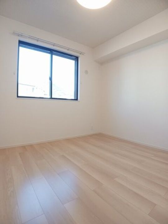 ラ・レコルト宇多津Ⅱ0102の居間