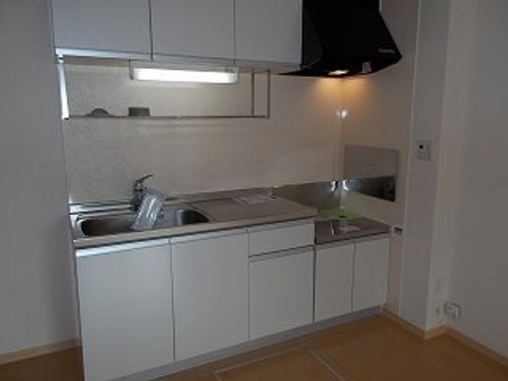 エレガンシア・ブローテⅠ0102のキッチン