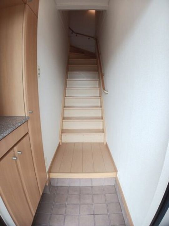 サン リバーD0205の玄関