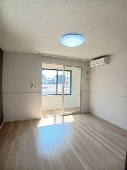 メゾフォルテ松島の居間