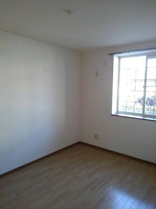 ラフィネ・メゾンA0102の居間