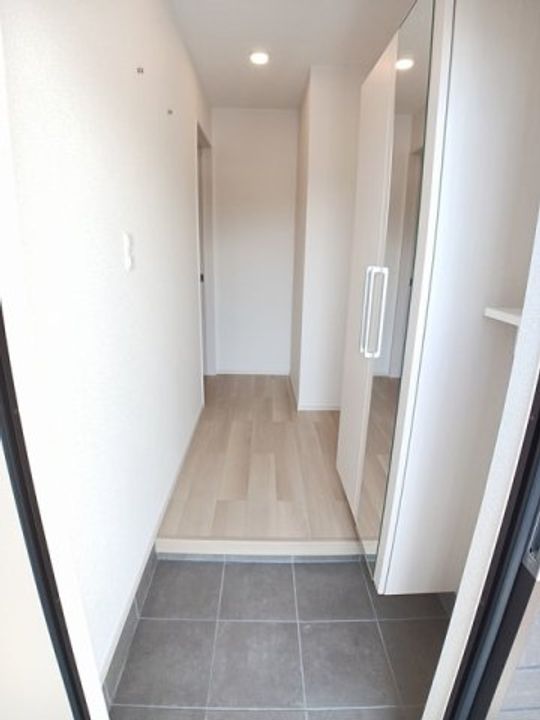 ベルエア国分寺Dの玄関