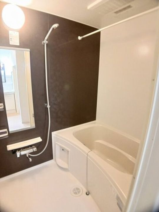 ロッソ・カロータCの風呂