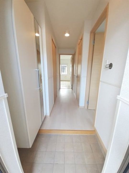 トルヴェ ラ フェーヴⅡ0102の玄関