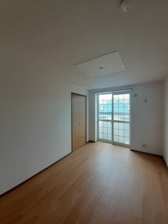 メゾンフルーレ B0203の居間