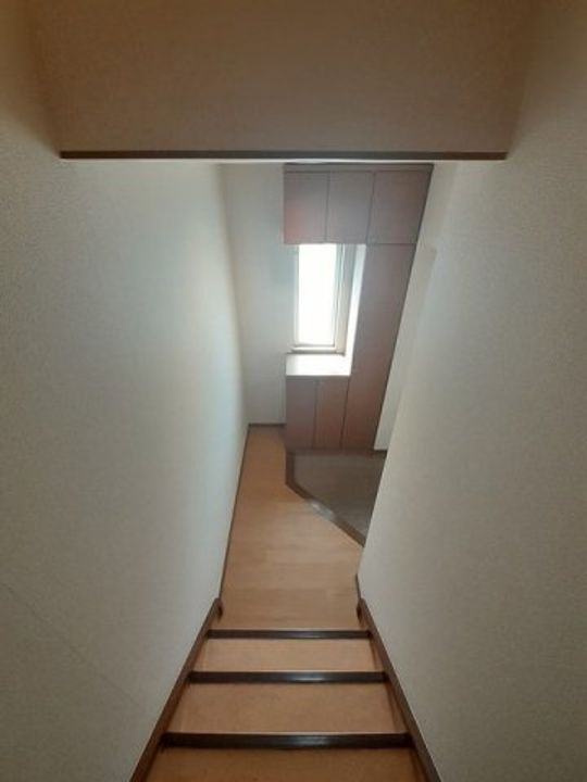 メゾンフルーレ B0203の玄関