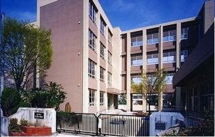 ザ・グローブ0203の周辺