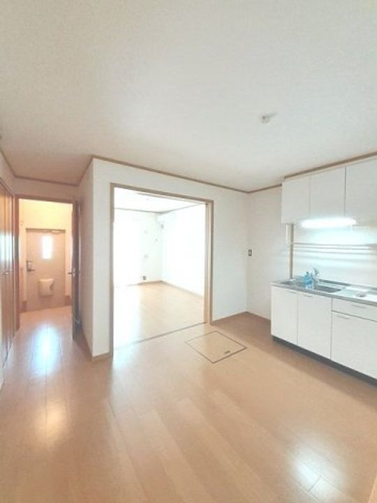 ヴィラージュⅣ0101の居間