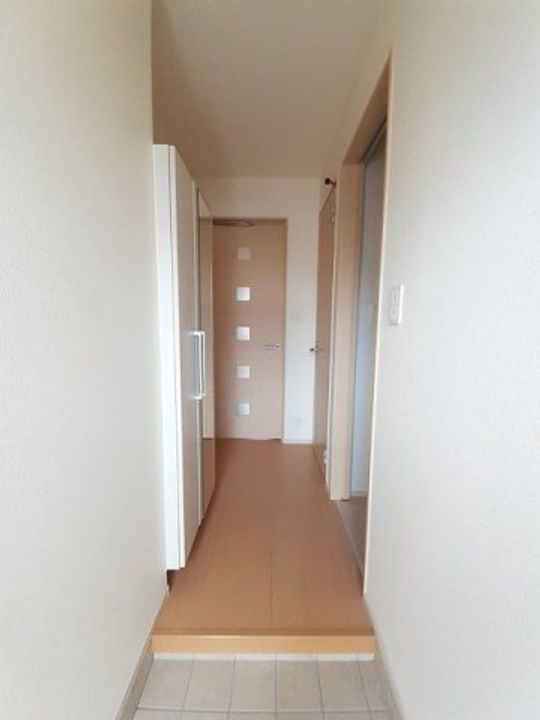 シエル ブルー0102の玄関