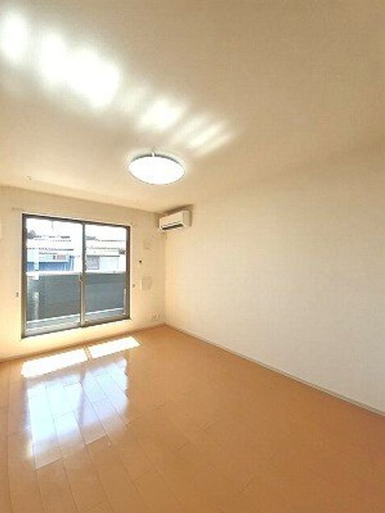 ラ・フォーレⅢ0202の居間