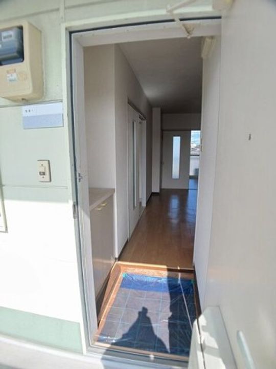 カレントハウスⅡCの玄関