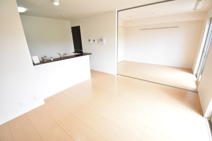 ウィステリア太田の居間