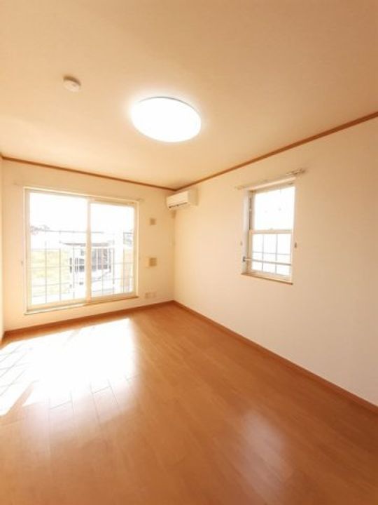 モーント シャイン Bの居間