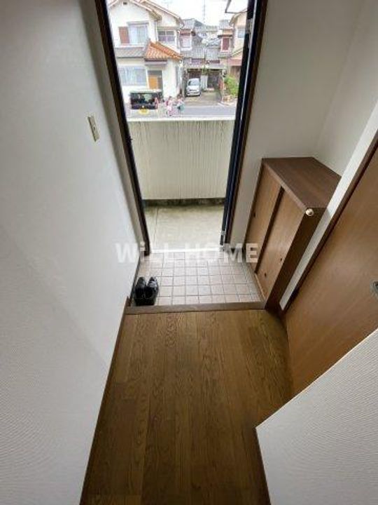 和歌山県和歌山市市小路(アパート)の賃貸物件の玄関