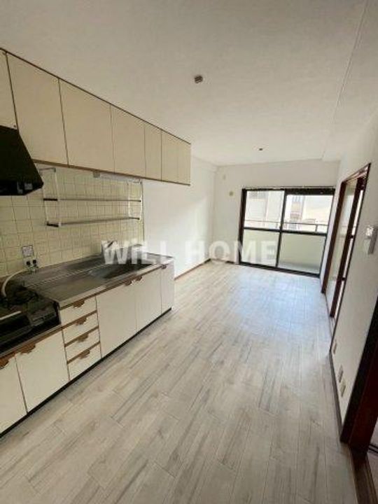 和歌山県岩出市相谷(マンション)の賃貸物件の居間