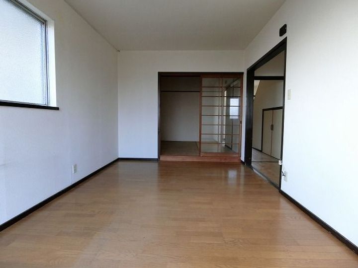 テラスハウス中尾山の居間