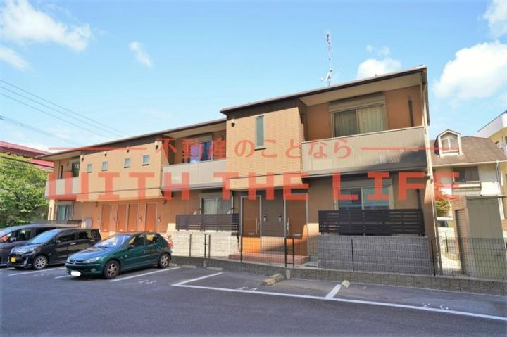 シャーメゾン花畑103号の外観