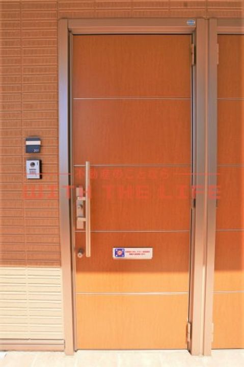 シャーメゾン花畑103号の玄関