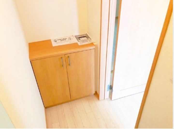 HEARTIAN CLAST(ハーティアンクラスト)201号の玄関