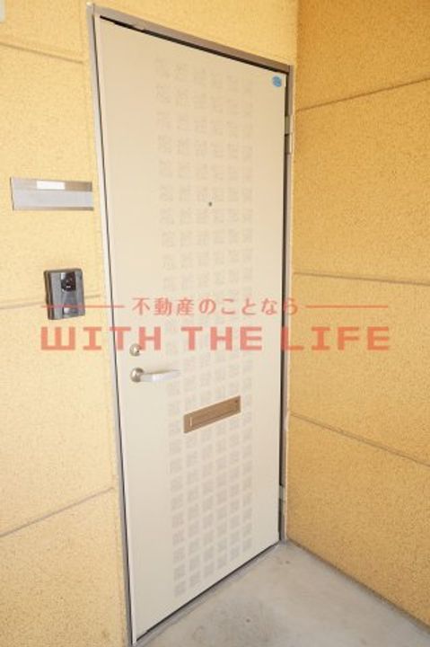 ハミングハイツ202号の玄関