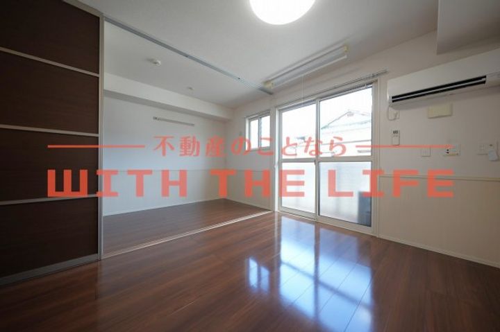 WITH THE LIGHT(ウィズザライト)103号の居間