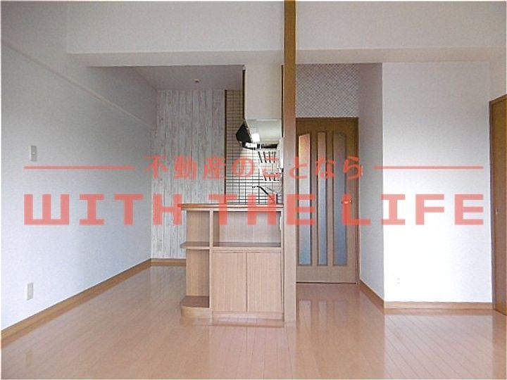 アルカディアロイヤル602号の居間