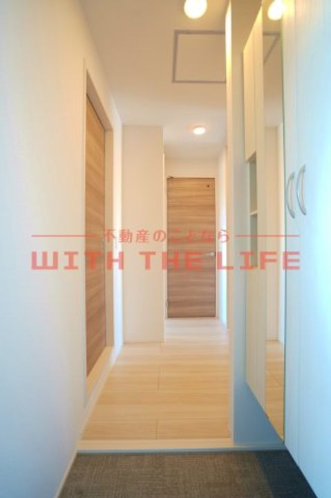 ルピナ梅満205号の玄関