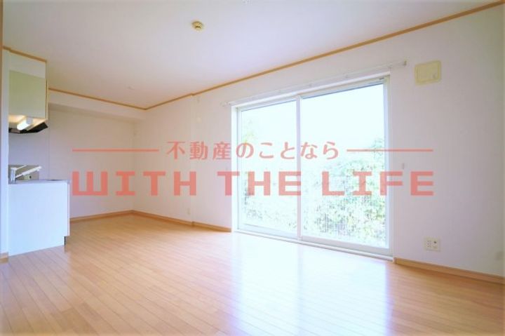 グランドアマレーVI番館(グランドアマレー6番館)106号の居間