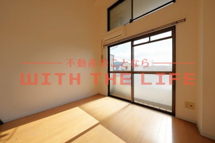 インターファーストビル306号の居間