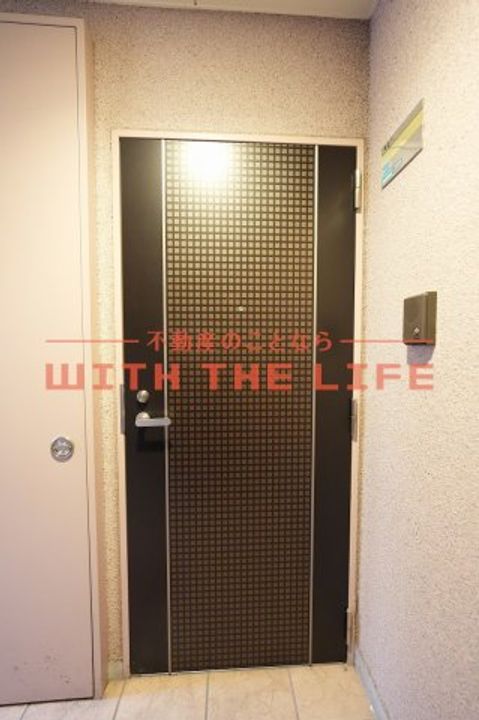 ソレイユコート東町202号の玄関