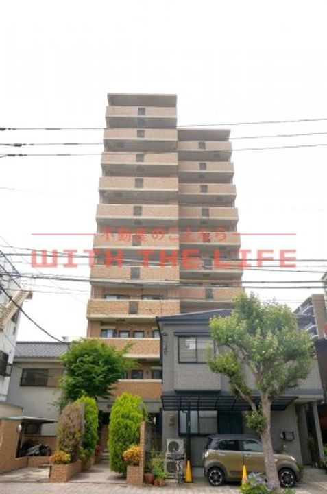 サンセーヌ中央町304号の外観