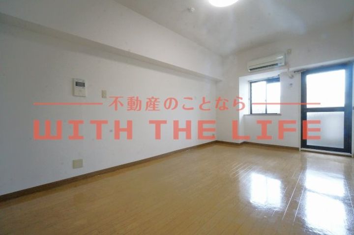 サンセーヌ中央町304号の居間