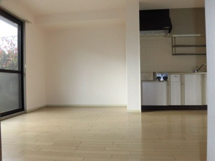 ニューライフつぶくA303号の居間