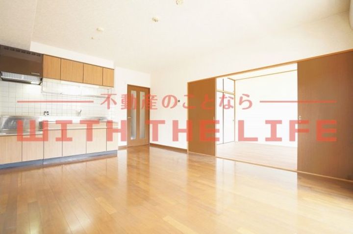 パークサイド藤光205号の居間