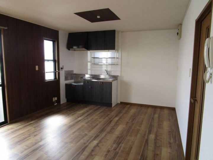 プロムナード野中D105号の居間