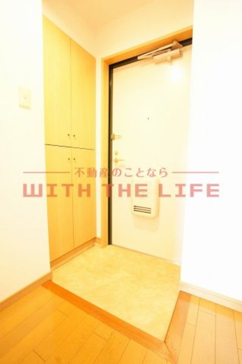 日吉壱番館301号室の玄関