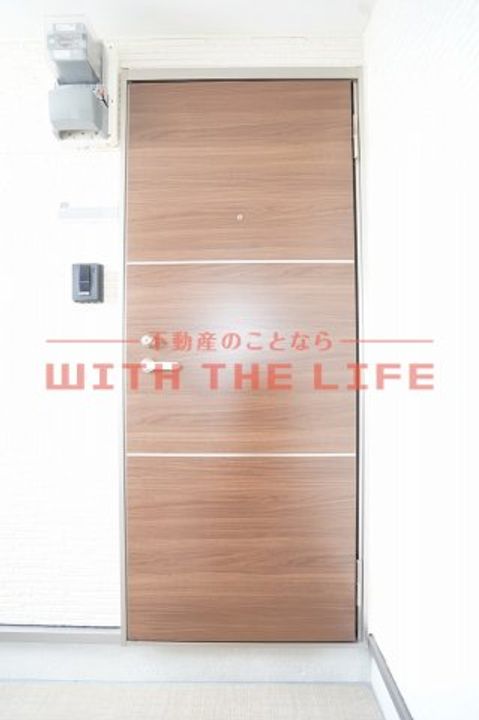 PILINA(ピリナ)小郡203号の玄関