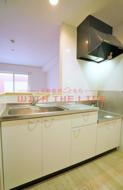 アセット107号のキッチン