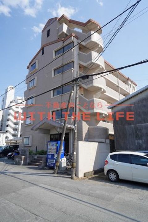 シャロム国分305号の外観