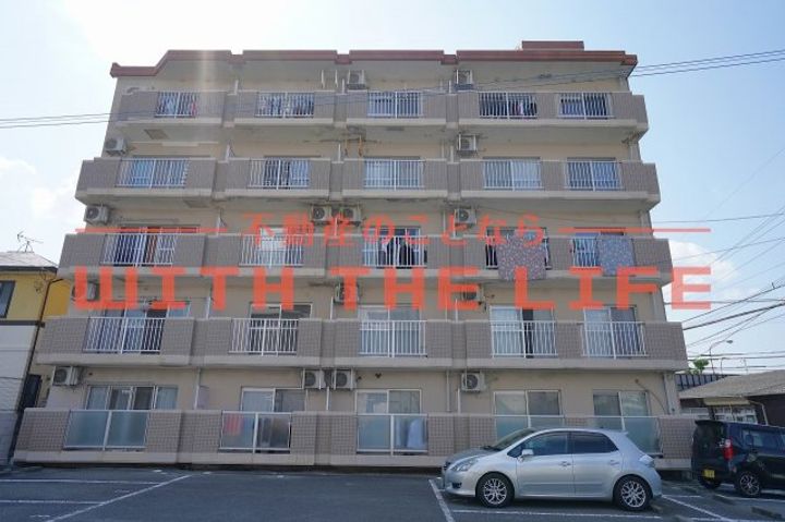 シャロム国分305号の外観