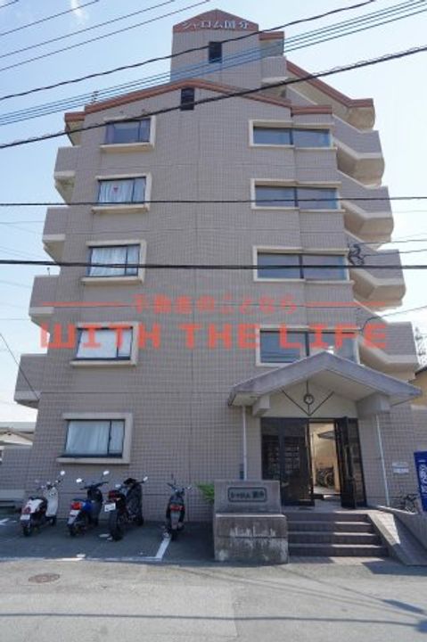 シャロム国分305号の外観
