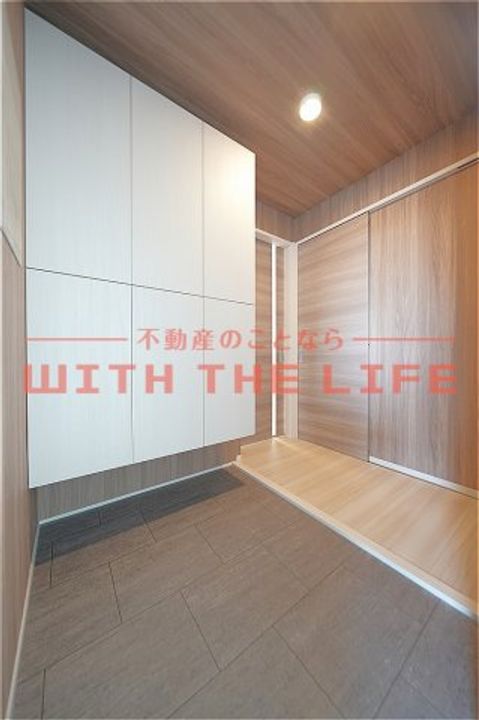 D-roomNEXT諏訪野201号の玄関