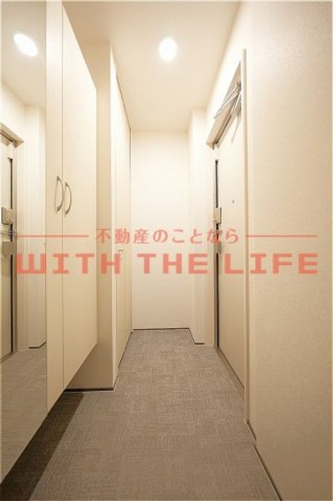 D−room+津福今町202号の玄関
