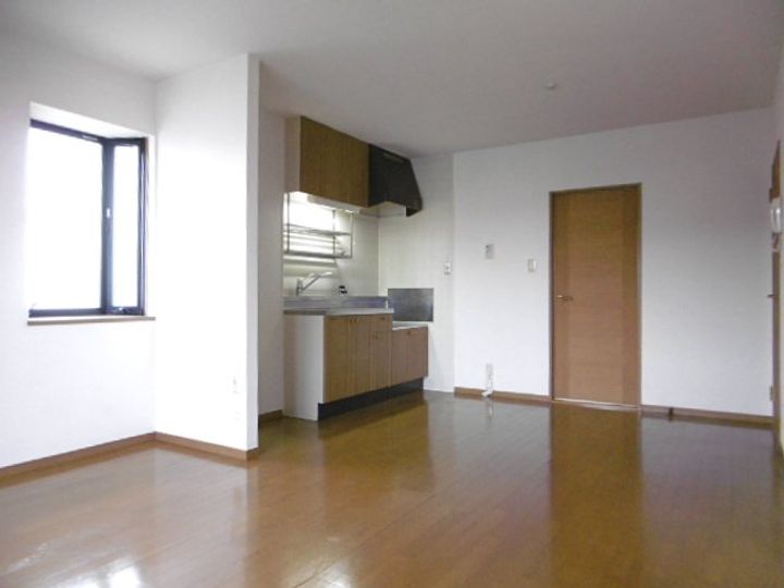 エクセル東櫛原301号の居間