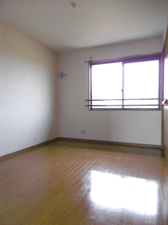 エクセル東櫛原301号の内装