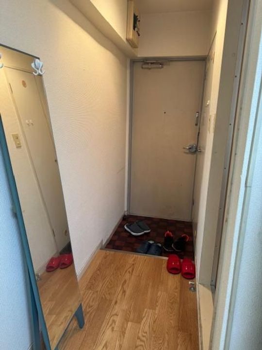 新生マンション天神403号の玄関