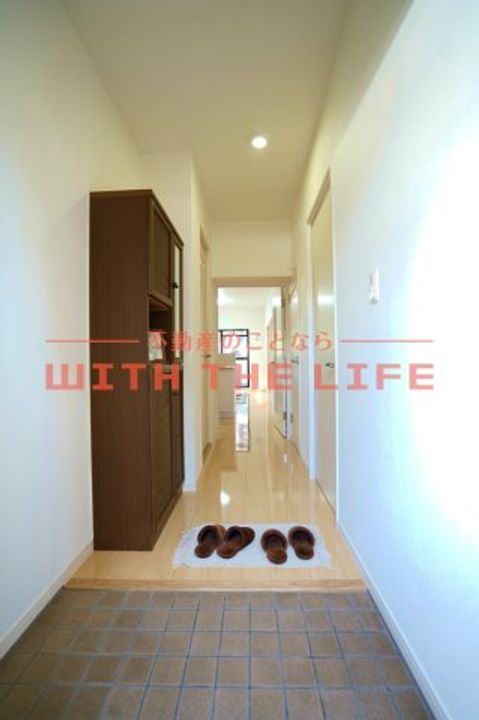 センチュリー中央102号の玄関