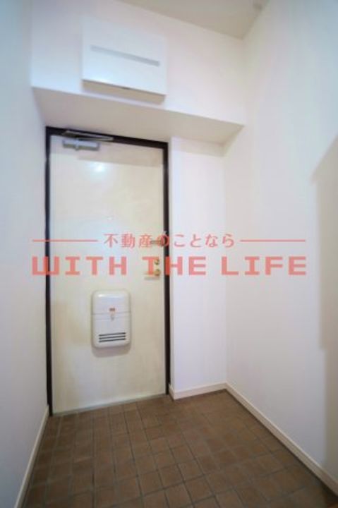 センチュリー中央102号の玄関